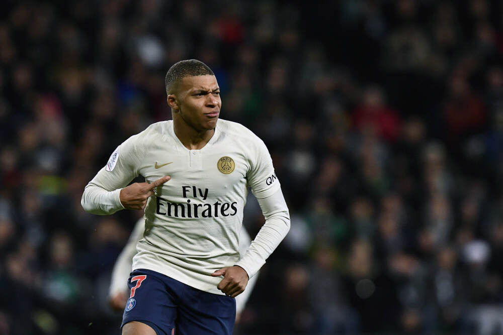 一球燃一城 “丽超”激情开赛